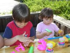 spielende Kinder